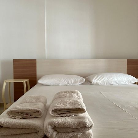 Velis Apartment Sarandë Esterno foto