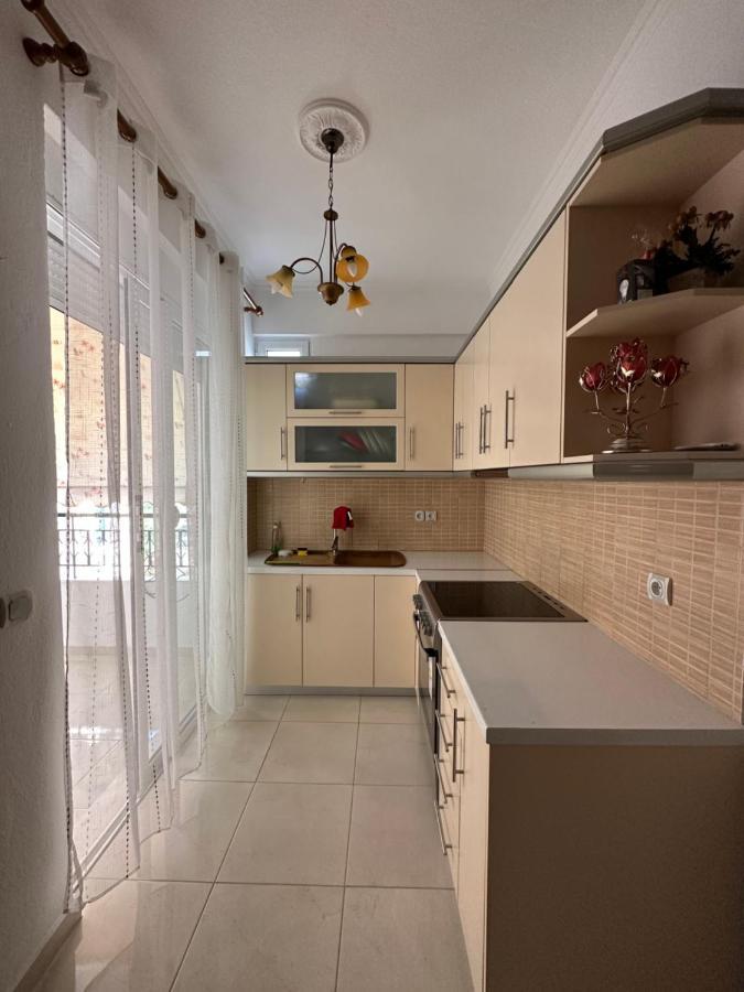 Velis Apartment Sarandë Esterno foto