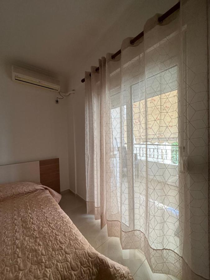 Velis Apartment Sarandë Esterno foto