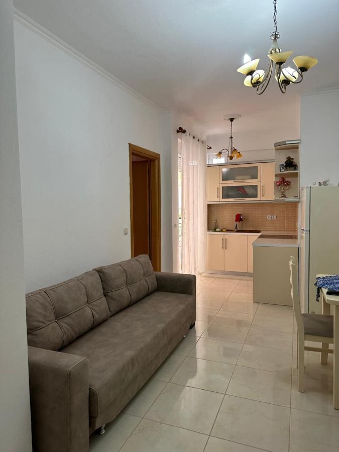 Velis Apartment Sarandë Esterno foto